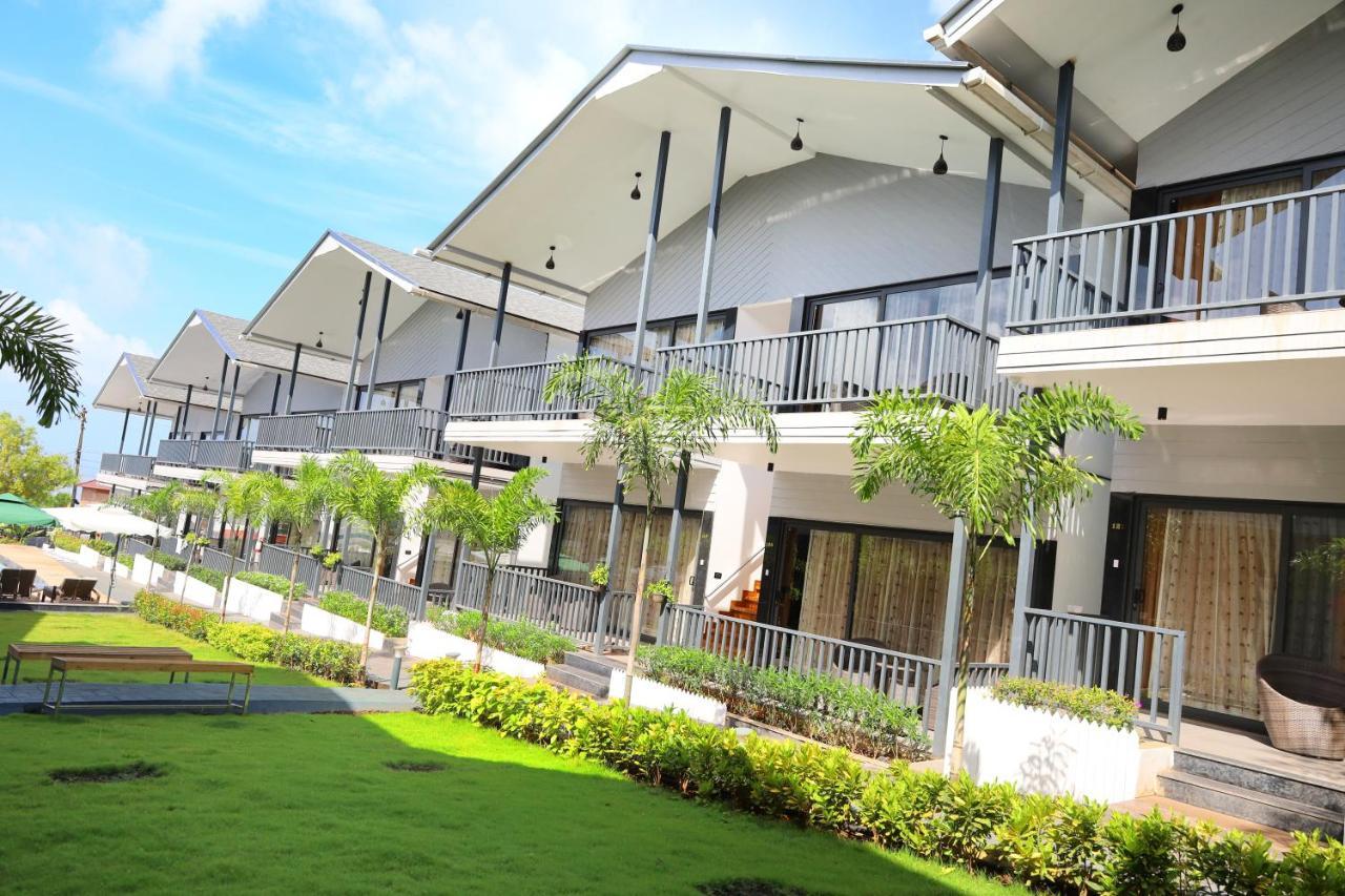 Oralia Resort Ashvem Beach Exterior photo