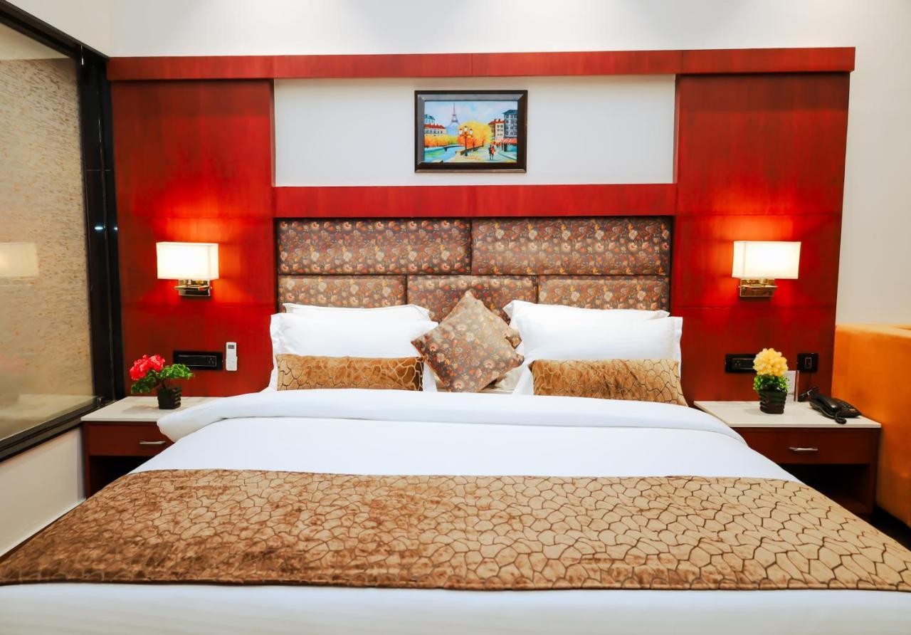 Oralia Resort Ashvem Beach Exterior photo