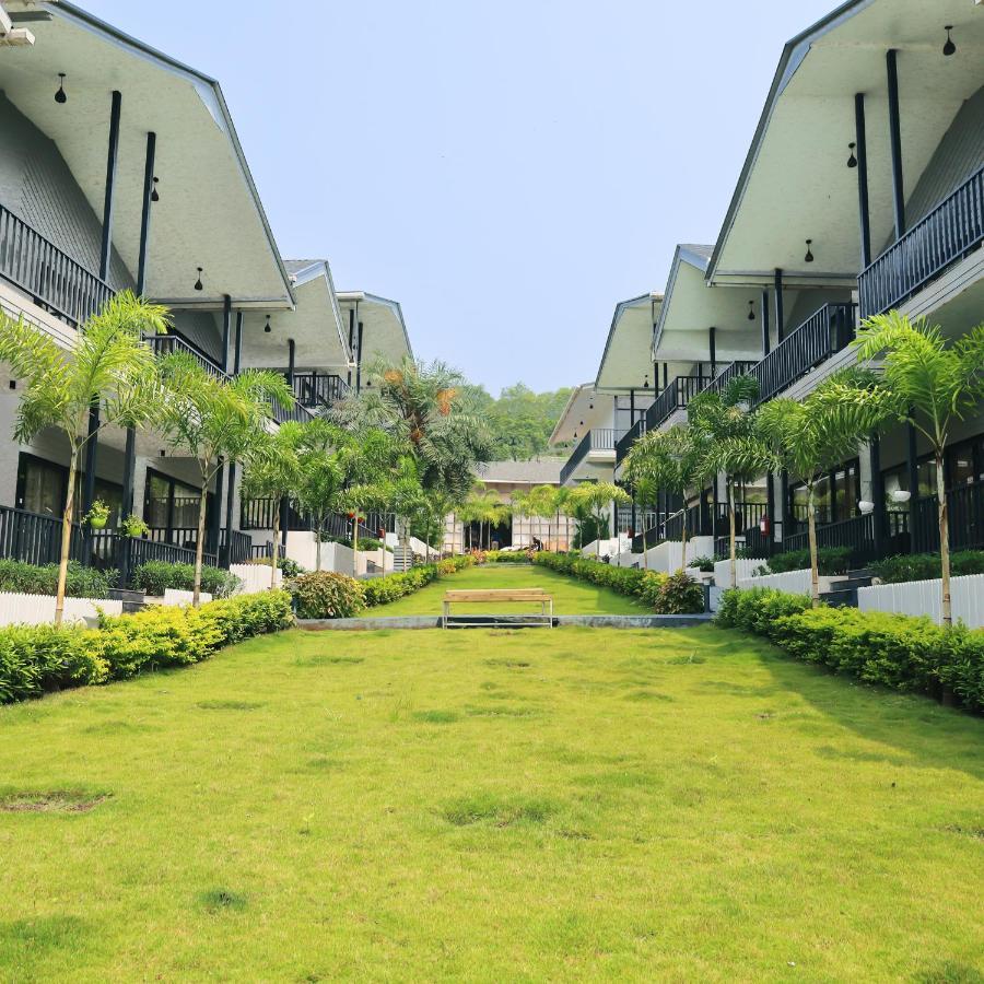 Oralia Resort Ashvem Beach Exterior photo